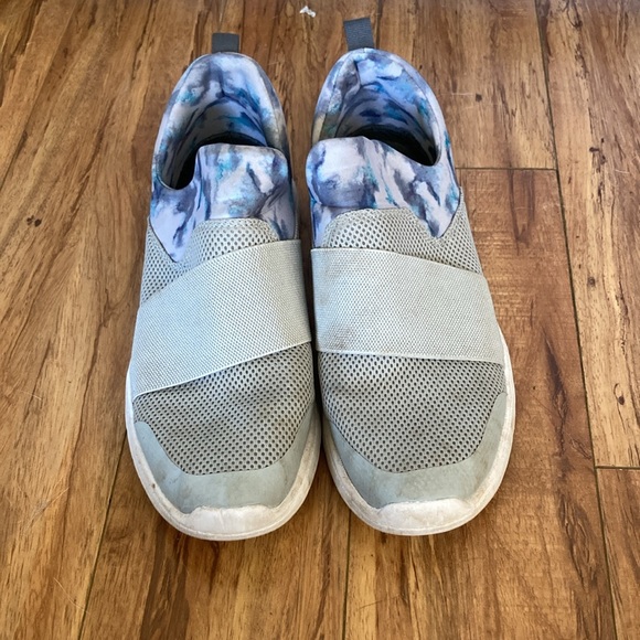 All In Motion Workout Shoes - Picture 2 of 6